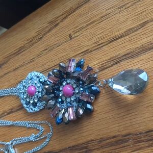 •Double Chain Tiered Statement Necklace